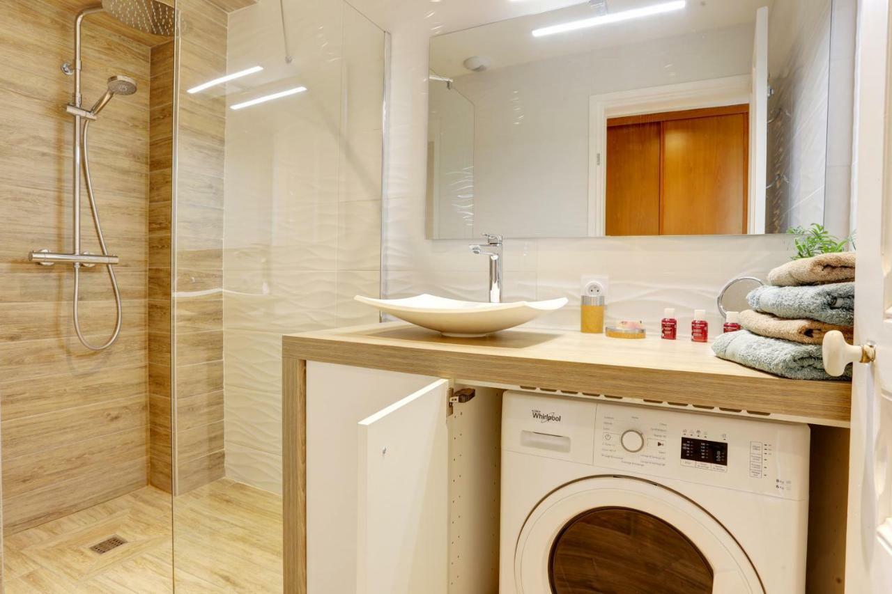 L'Amandine ,45 M2 Terrasse Et Garage Centre Ville Saint-Raphaël Εξωτερικό φωτογραφία
